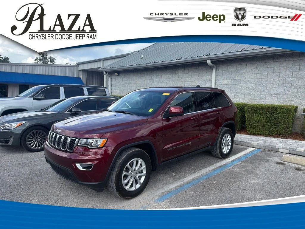 Used 2022 Velvet Jeep Laredo X image 1
