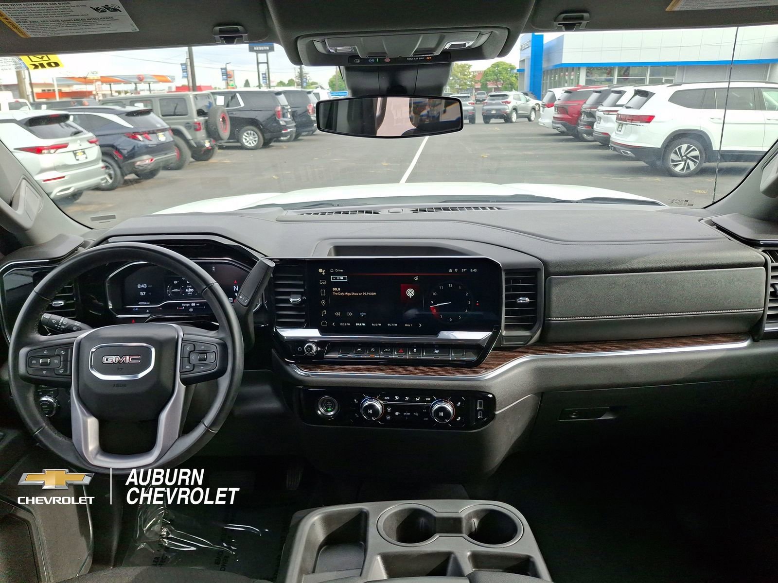 2024 GMC Sierra 1500 SLE - Photo 9