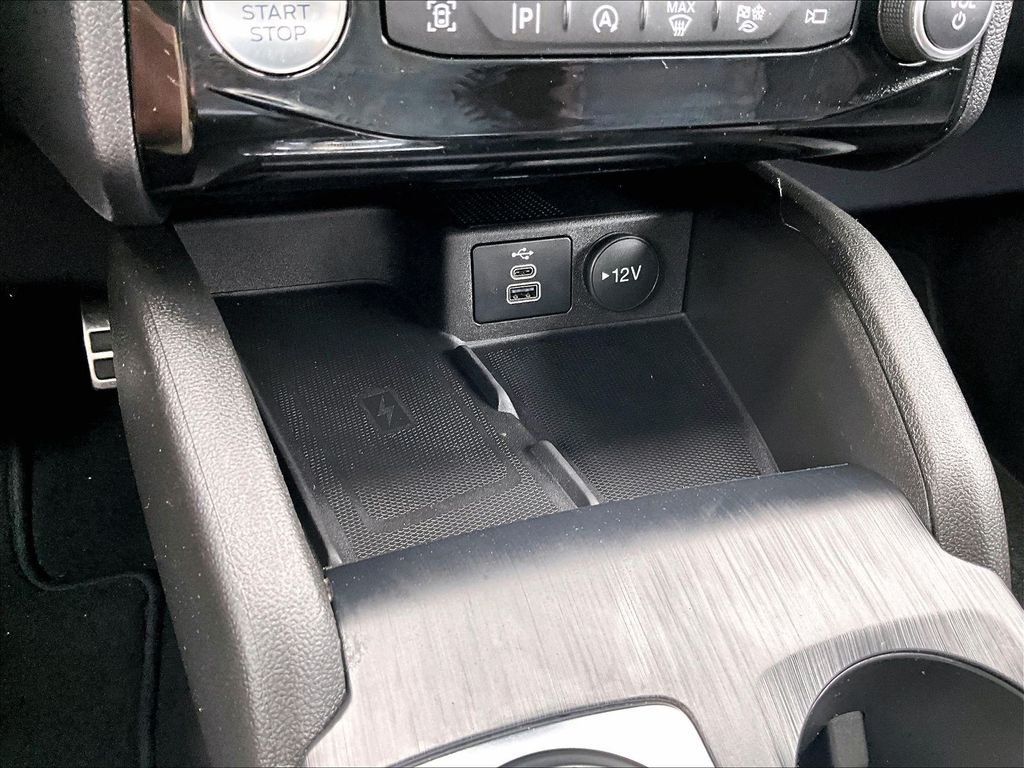 Used 2024 Black Ford ST-Line Elite image 27