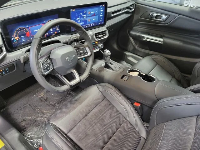 2025 Ford Mustang GT Premium Convertible - Photo 32