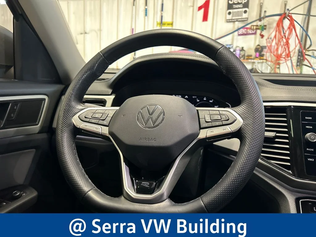 Used 2022  Volkswagen 3.6L V6 SEL R-Line image 22
