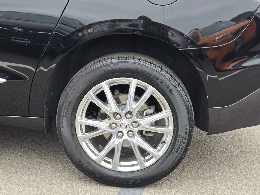 Used 2023 Black Buick Essence image 16