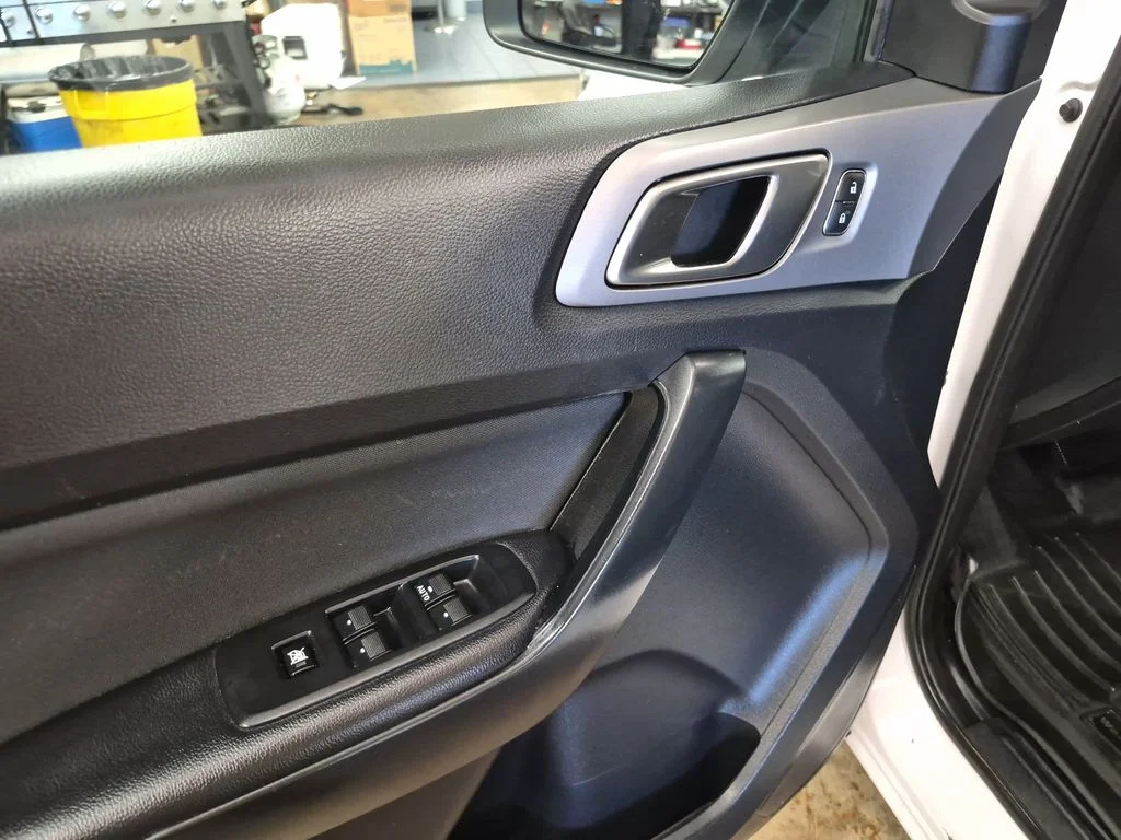Used 2021 Oxford White Ford XLT image 12