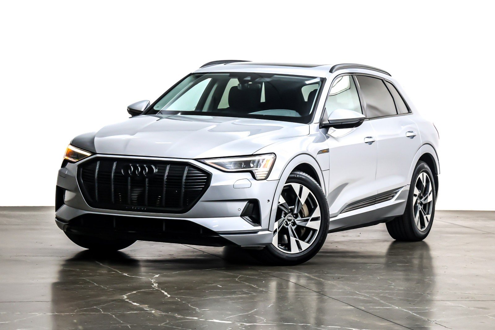 2022 Audi e-tron Premium