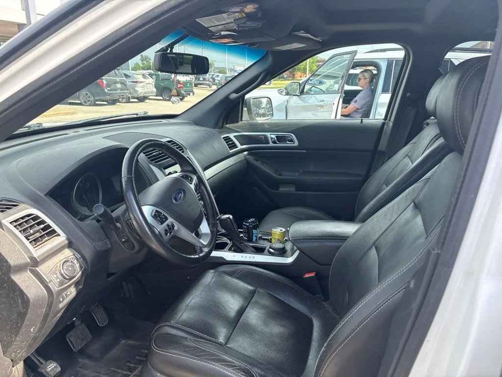 Used 2015 White Ford Sport image 6