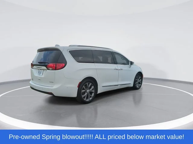 Used 2020 White Chrysler Limited image 8