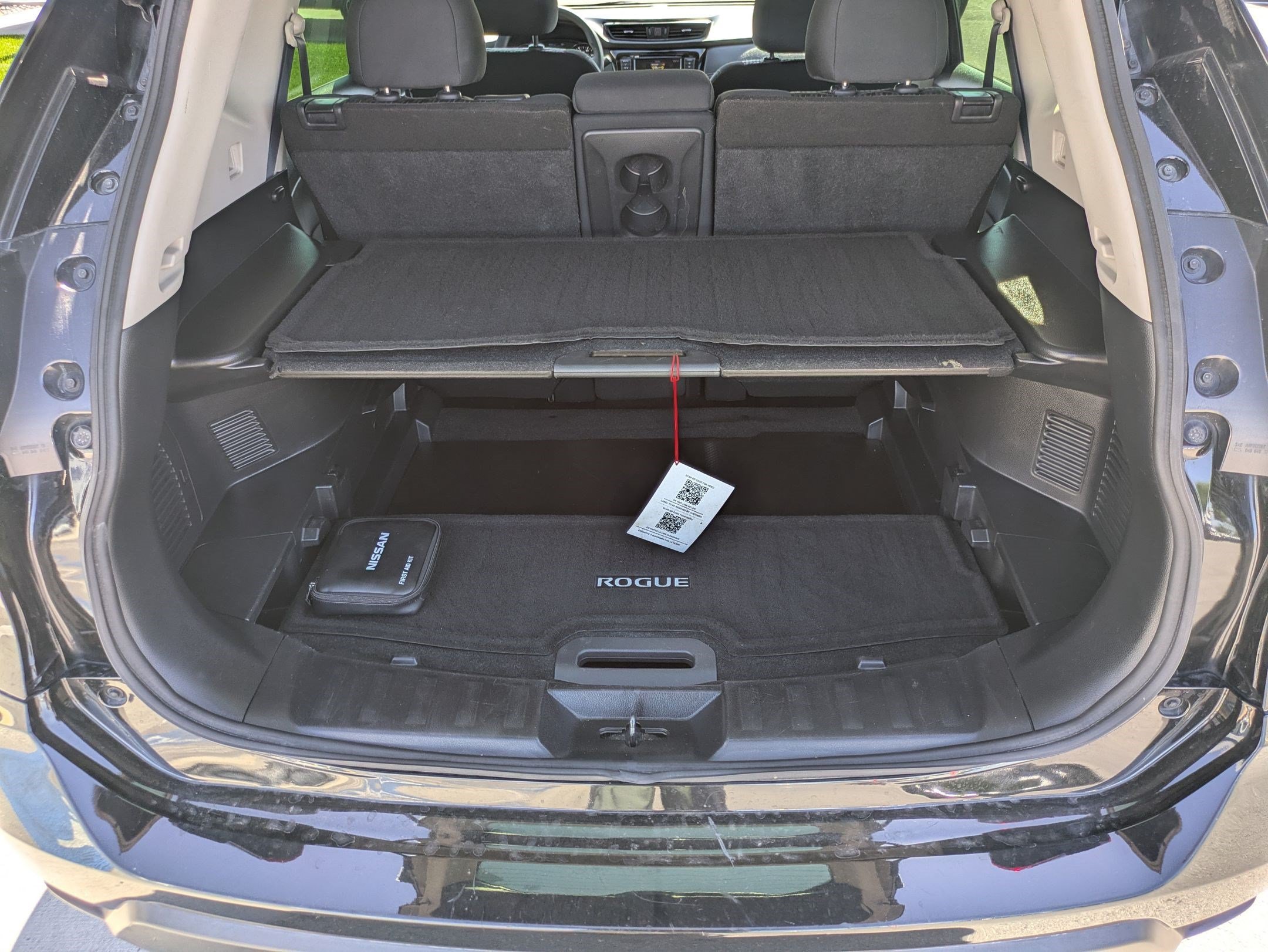Used 2020 Magnetic Black Pearl Nissan S image 26