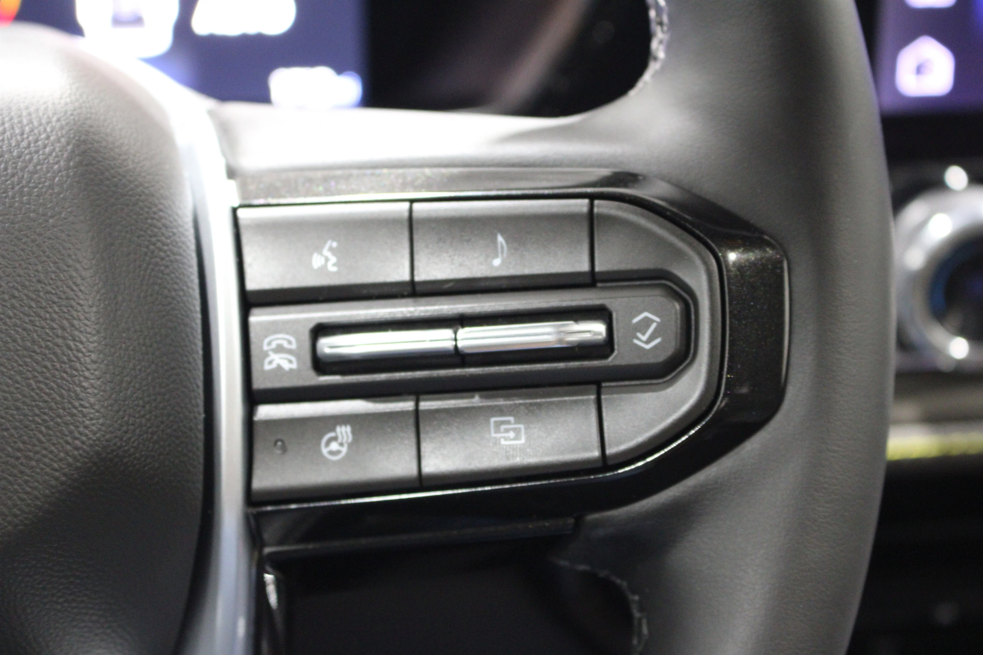 2026 Chevrolet Colorado ZR2 - Photo 13