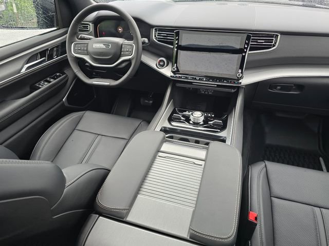 New 2026 Baltic-Gray Metallic Clear-Coat Exterior Paint Jeep Limited Reserve image 40