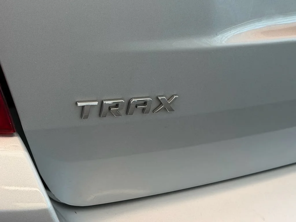 Used 2020 SILVER ICE METALLIC Chevrolet LT image 13