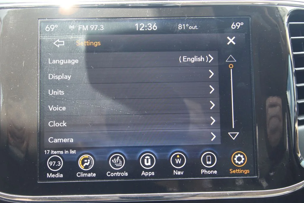 Used 2021 Bright White Clearcoat Jeep Limited image 34