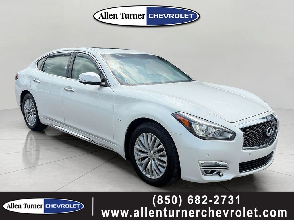Used 2019 White INFINITI 3.7 image 1
