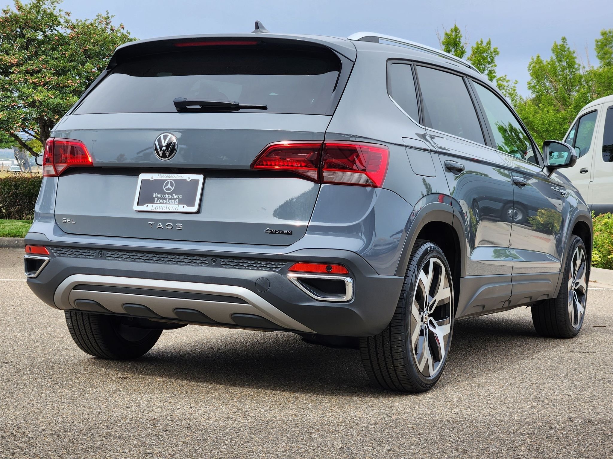 Used 2022 Pure Gray Volkswagen SEL image 8