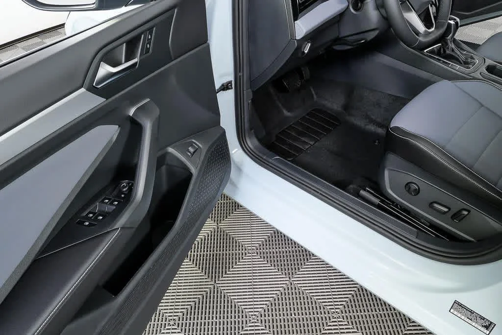 New 2026 Monument Gray Volkswagen SE image 7