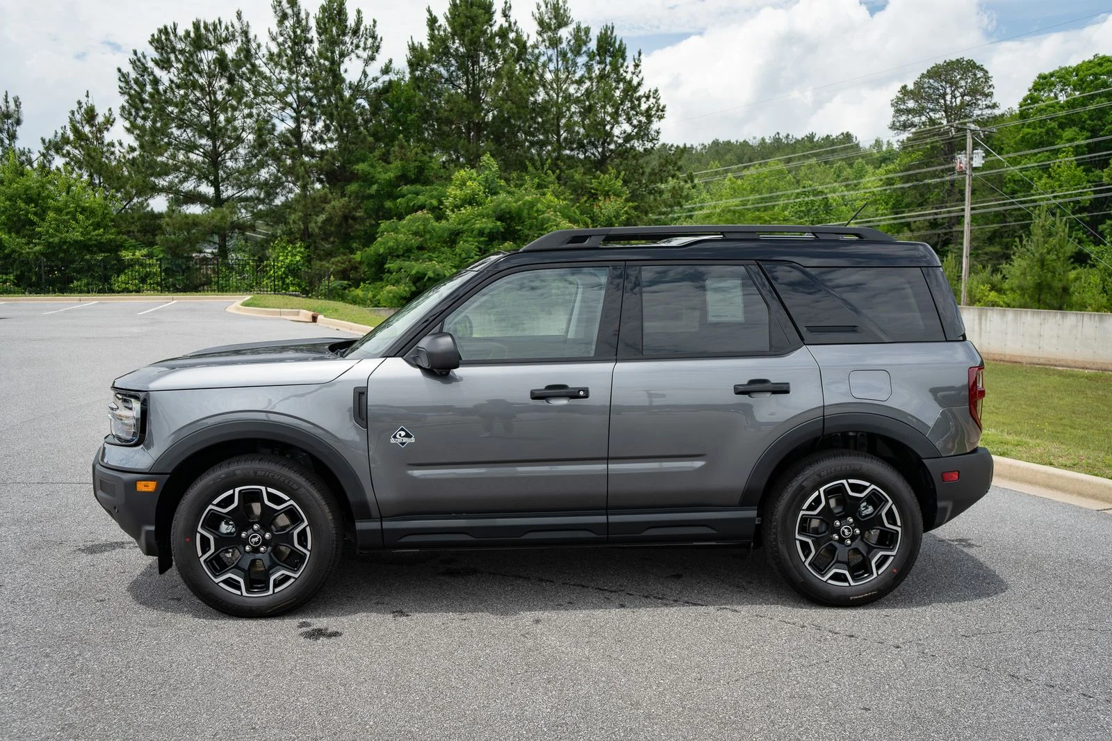 New 2026 Carbonized Gray Metallic Ford Outer Banks® image 5