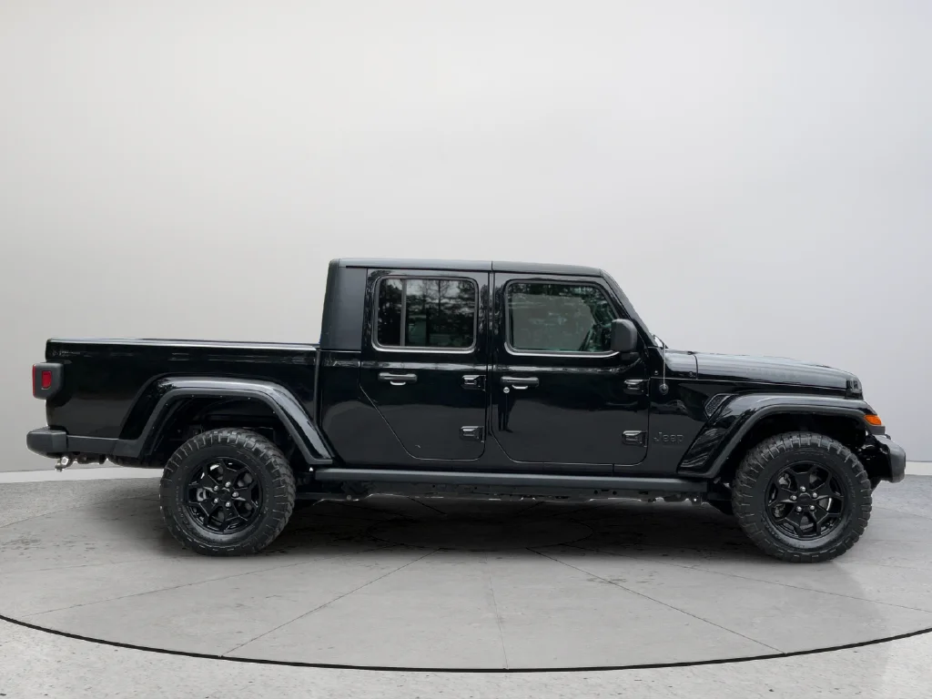 Used 2023 Black Jeep Willys image 5