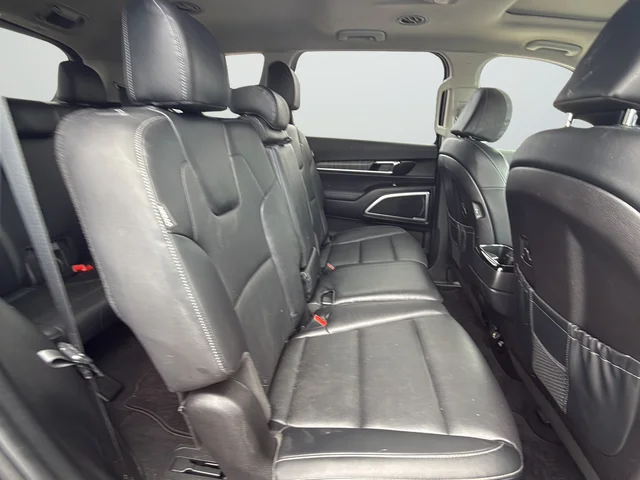 Used 2023 Black Kia EX image 10