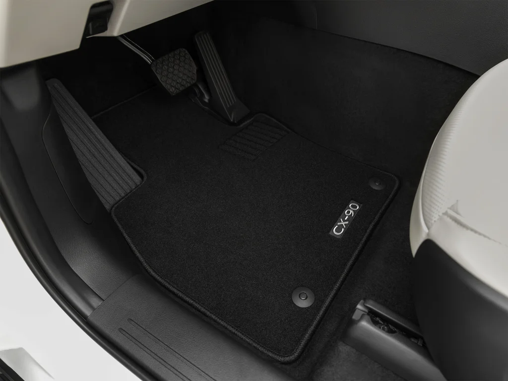 Used 2024 White Mazda 3.3 Turbo Premium image 38