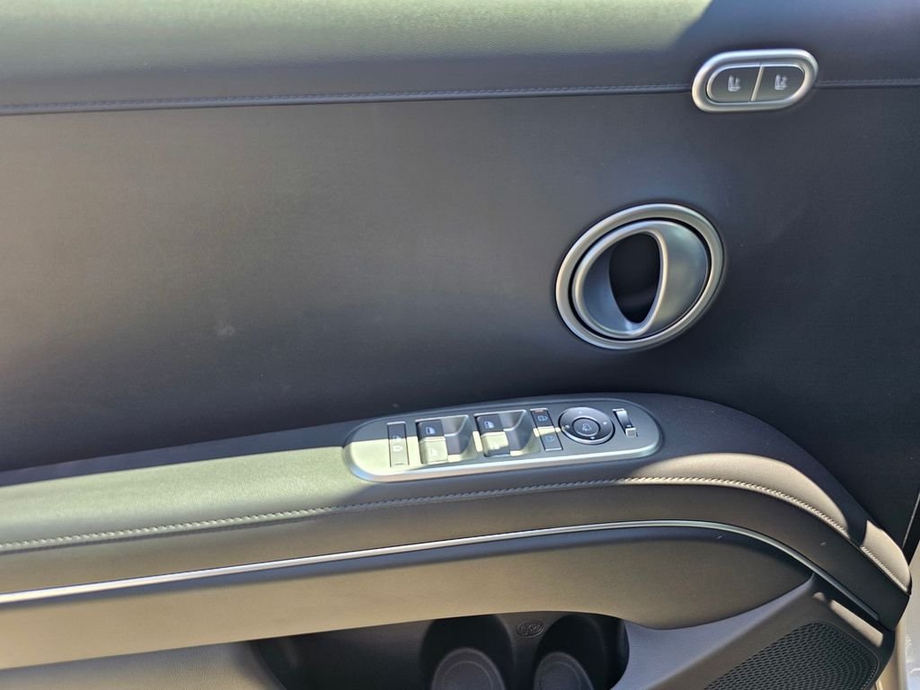 New 2026 Silver Hyundai SEL Premium image 23