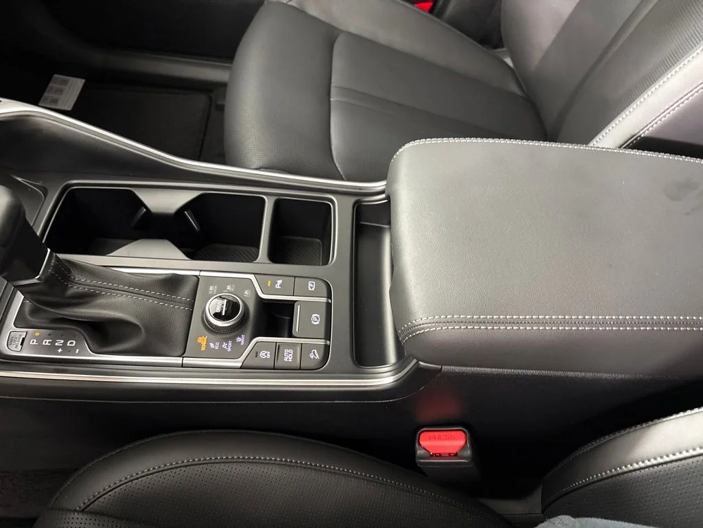 New 2026 White Kia S image 40