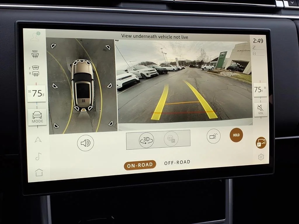 New 2025 Fuji White LAND ROVER SE image 17