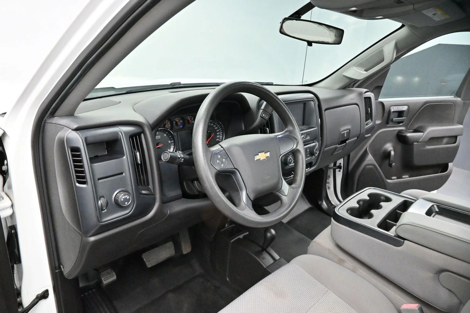 Used 2018 SUMMIT WHITE Chevrolet Work Truck image 12