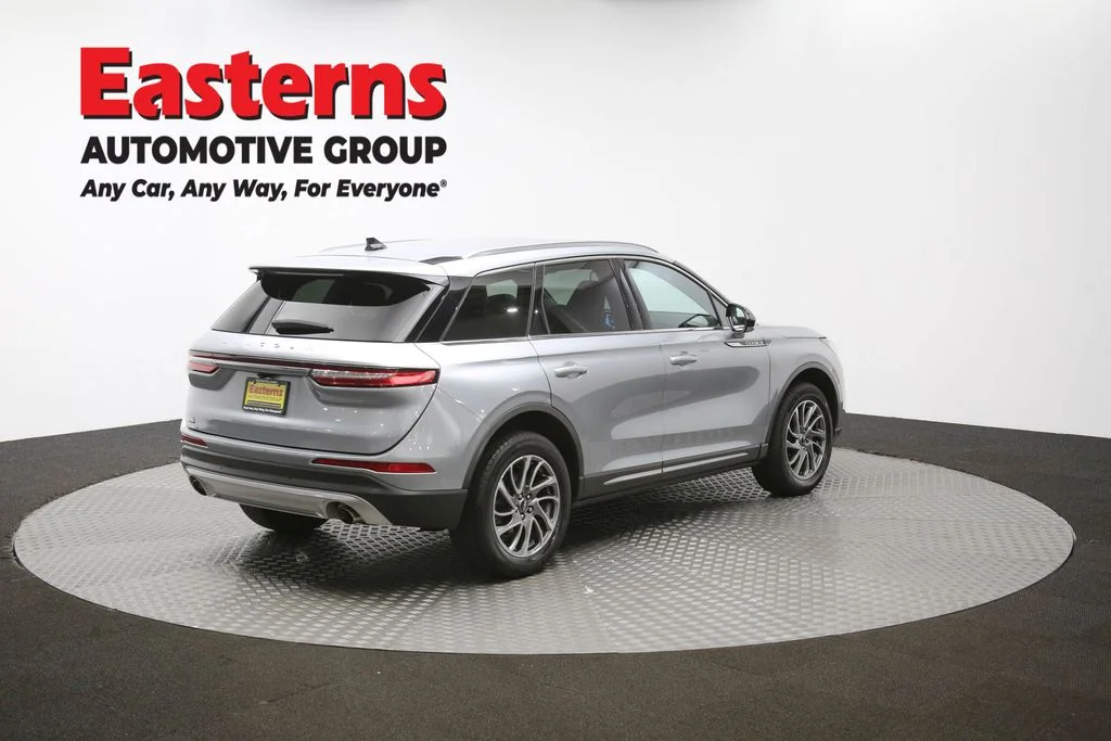 Used 2022 Silver Lincoln Standard image 41