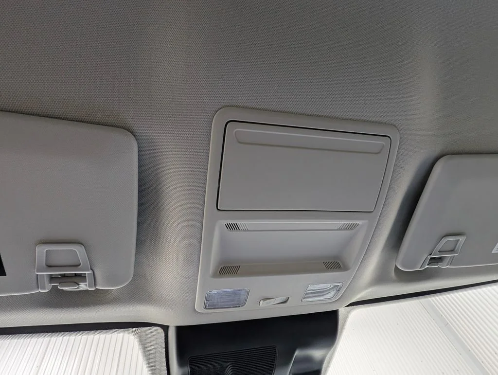New 2026 Carbonized Gray Metallic Ford XLT image 7