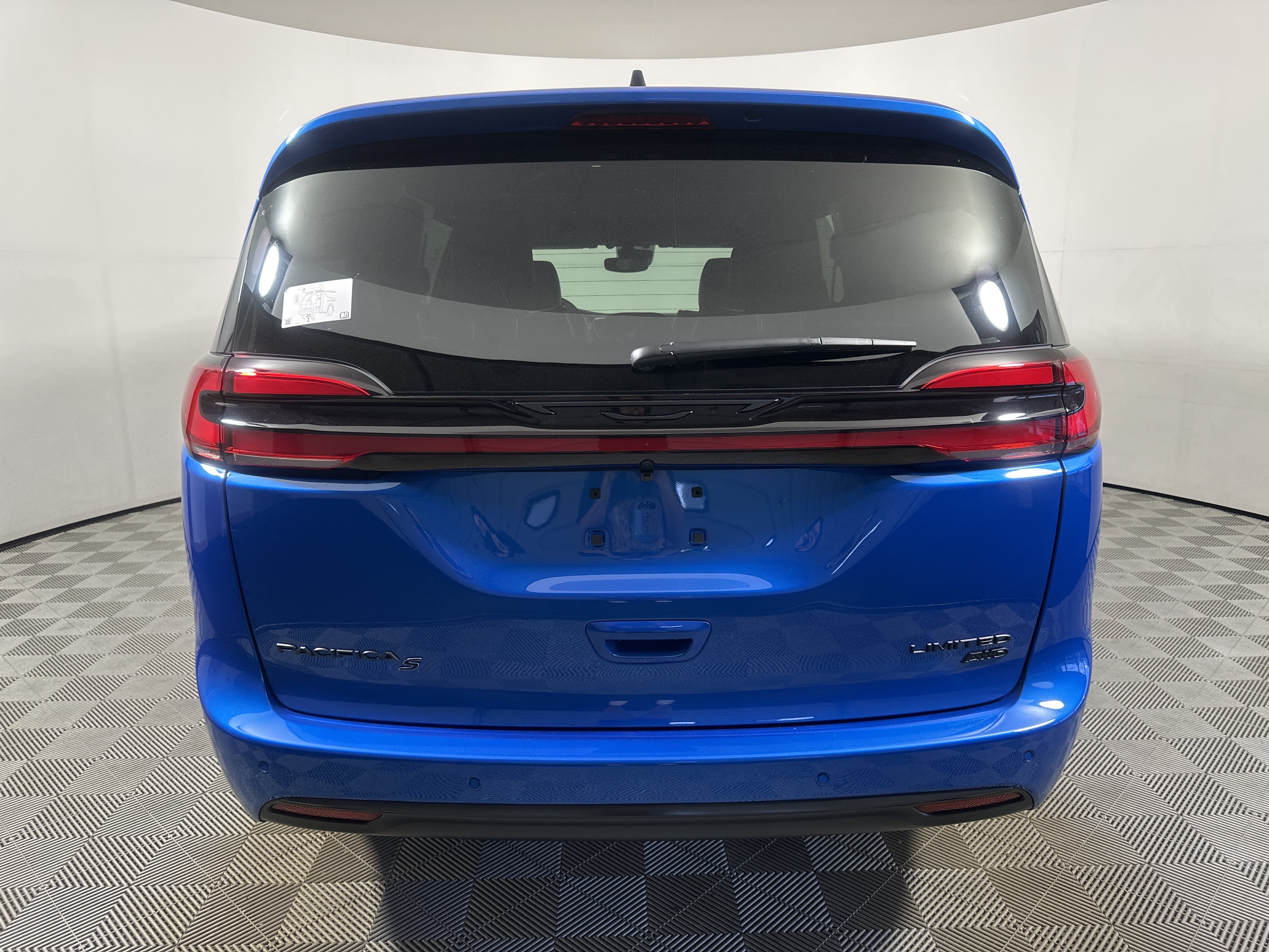 New 2027 Hydro Blue Pearl-Coat Exterior Paint Chrysler Limited image 6
