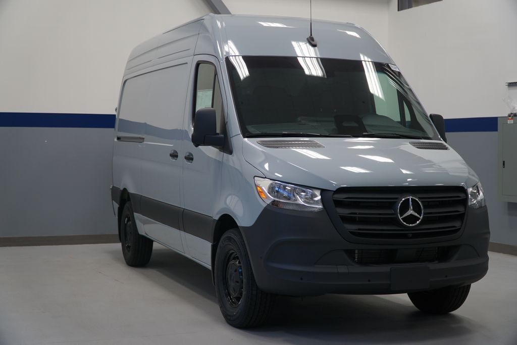 2026 Mercedes-Benz Sprinter 2500 144 WB's photo