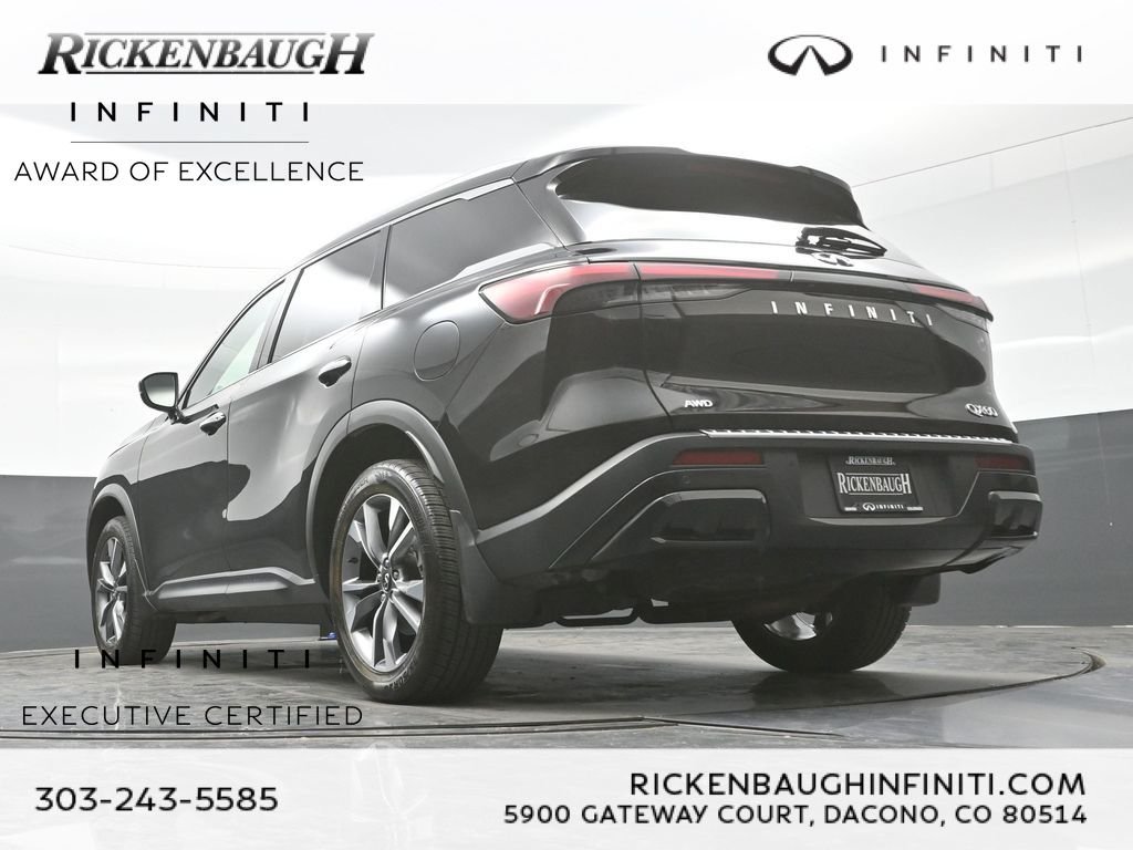 Certified Used 2023 Black INFINITI LUXE image 25