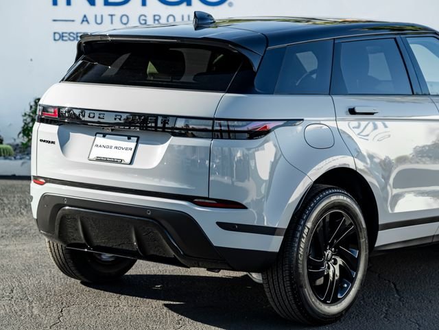 Certified Used 2026 Arroios Grey Metallic Land Rover S image 7