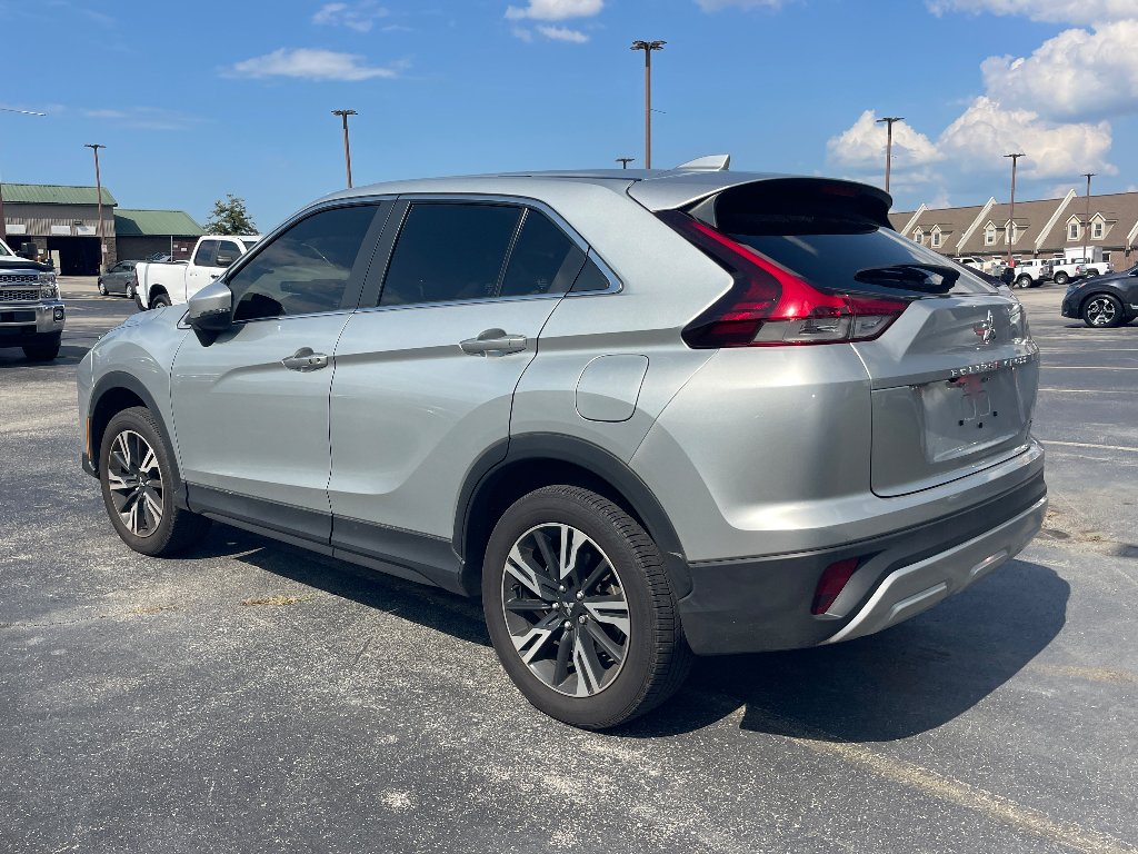 Used 2025 Alloy Silver Metallic Mitsubishi SE image 5