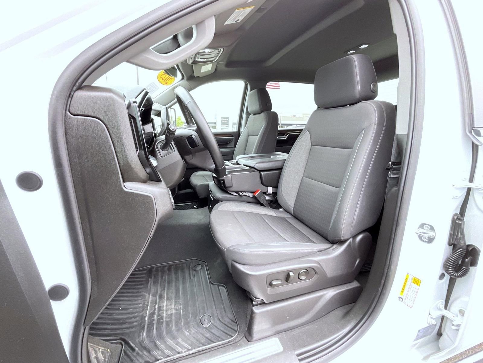 2025 Chevrolet Silverado 2500HD LT - Photo 10