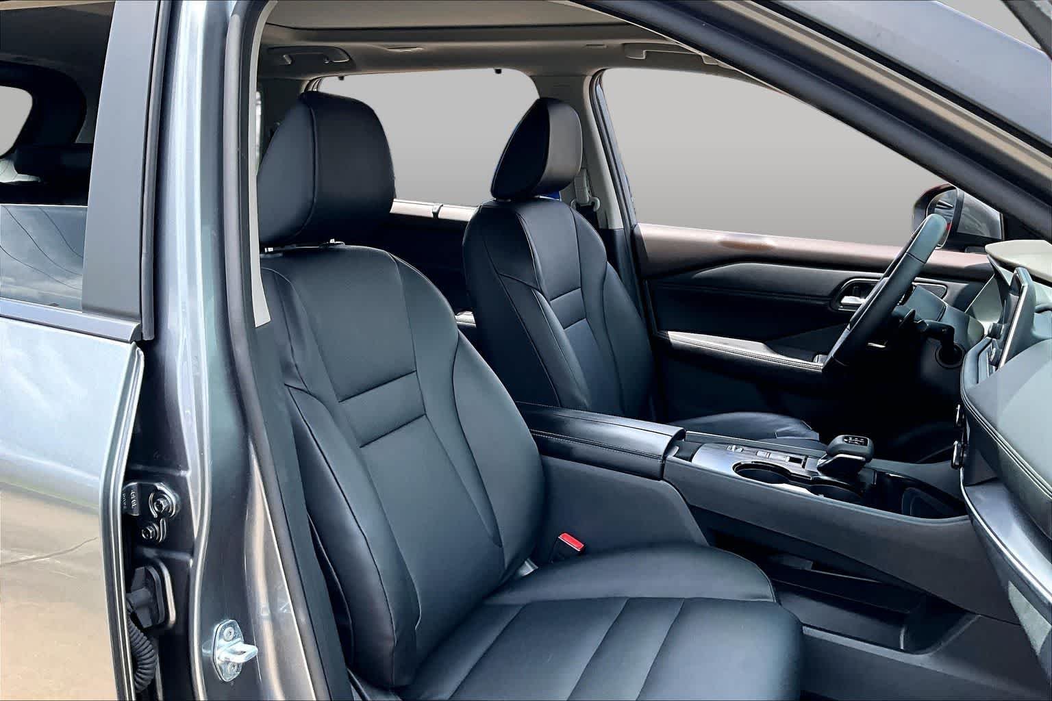 Certified Used 2023 Gun Metallic Nissan SV image 9