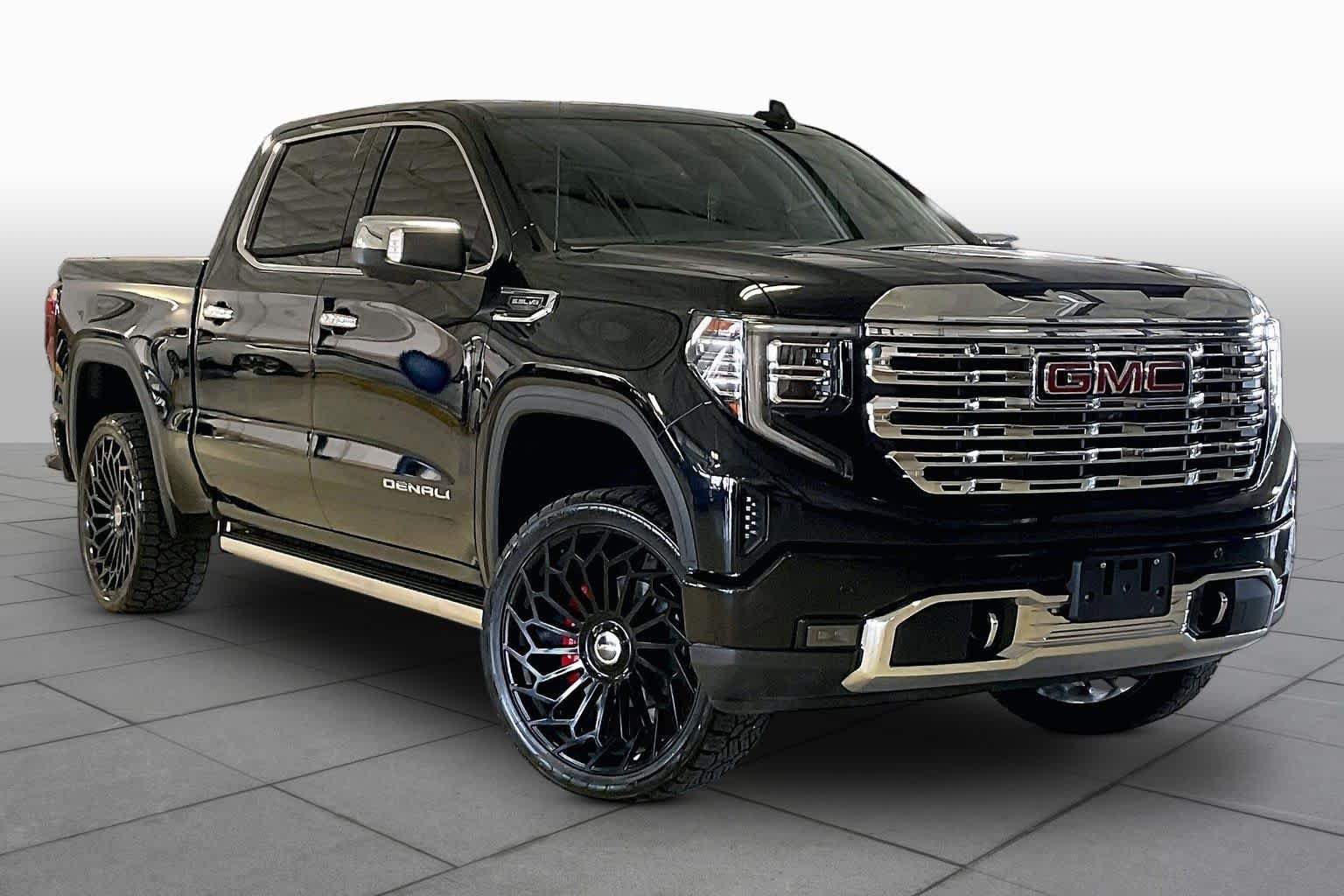 Used 2022 Onyx Black GMC Denali image 2