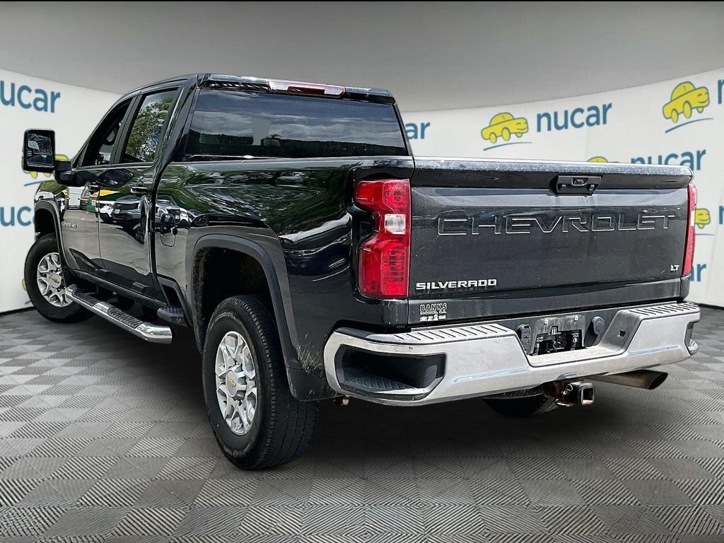 Used 2022 Black Chevrolet LT image 3