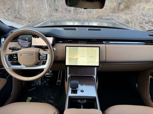 New 2026 Belgravia Green LAND ROVER SE image 23