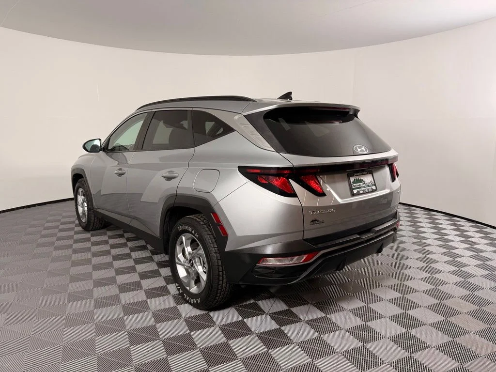 Used 2024 Silver Hyundai SEL image 8