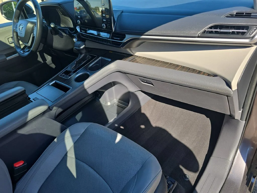 Used 2022 Gray Toyota Limited image 39