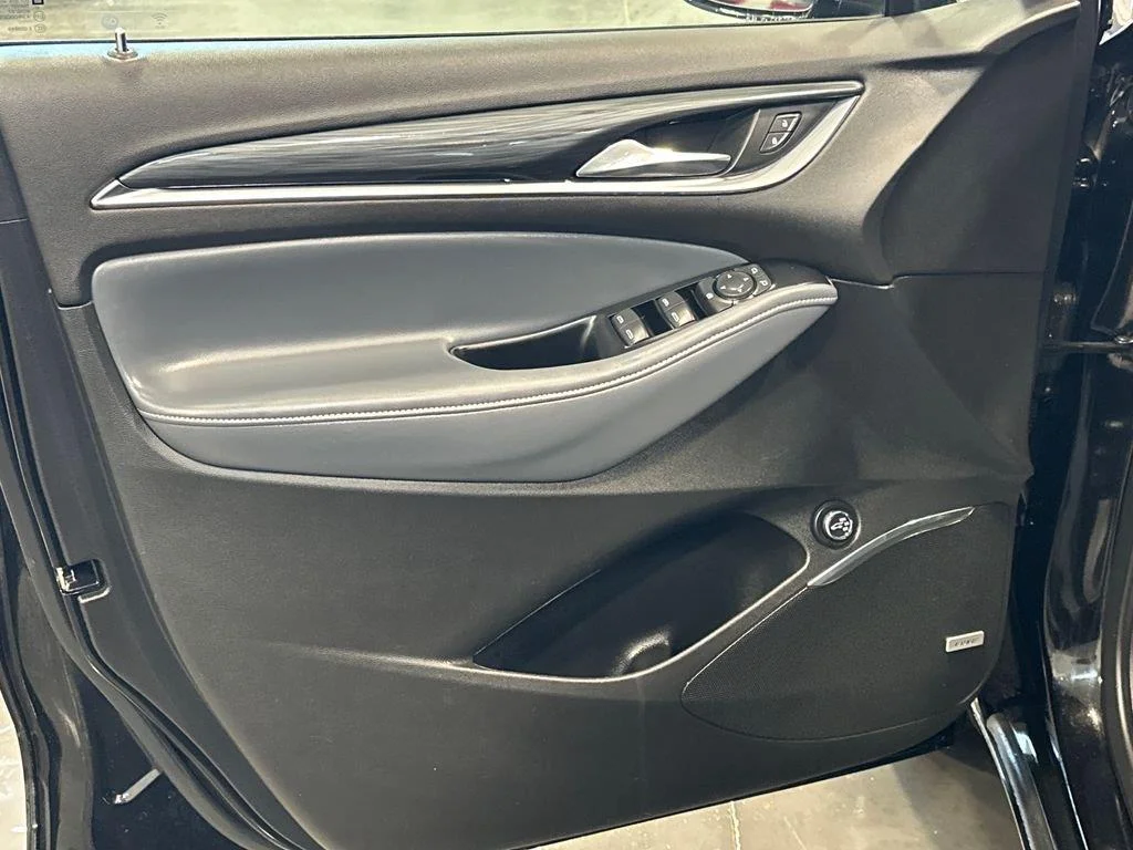 2023 Buick Enclave Essence - Photo 13