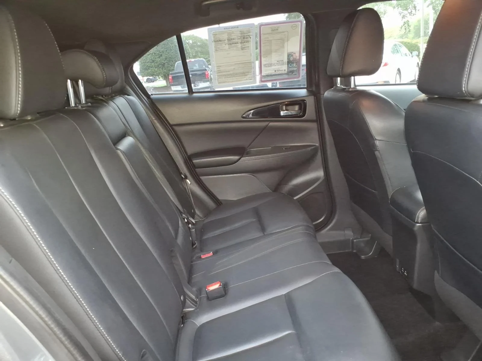 Used 2024  Mitsubishi SEL image 20