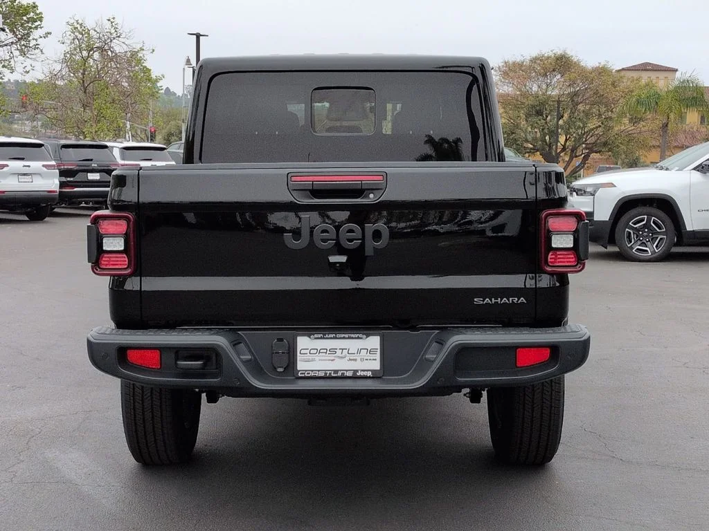 New 2026 Black Clear-Coat Exterior Paint Jeep Sahara image 6