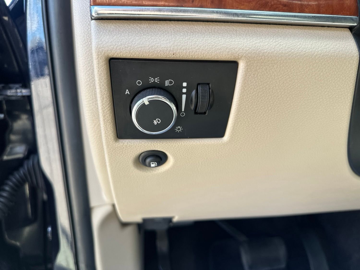 Used 2011 Black Jeep Limited image 16