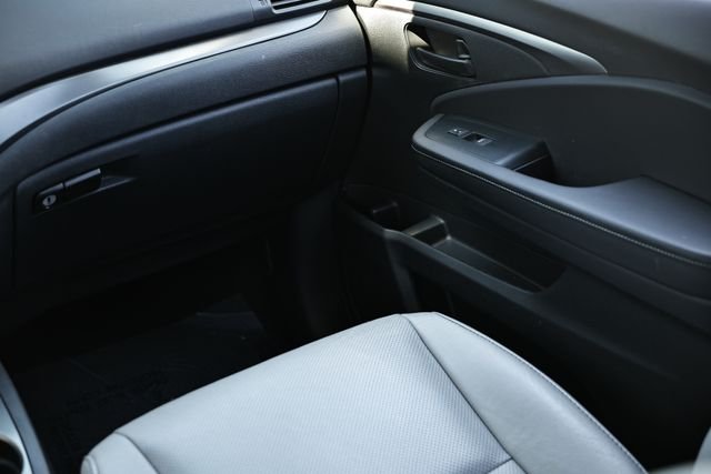 Used 2023 Platinum White Pearl Honda EX-L image 30