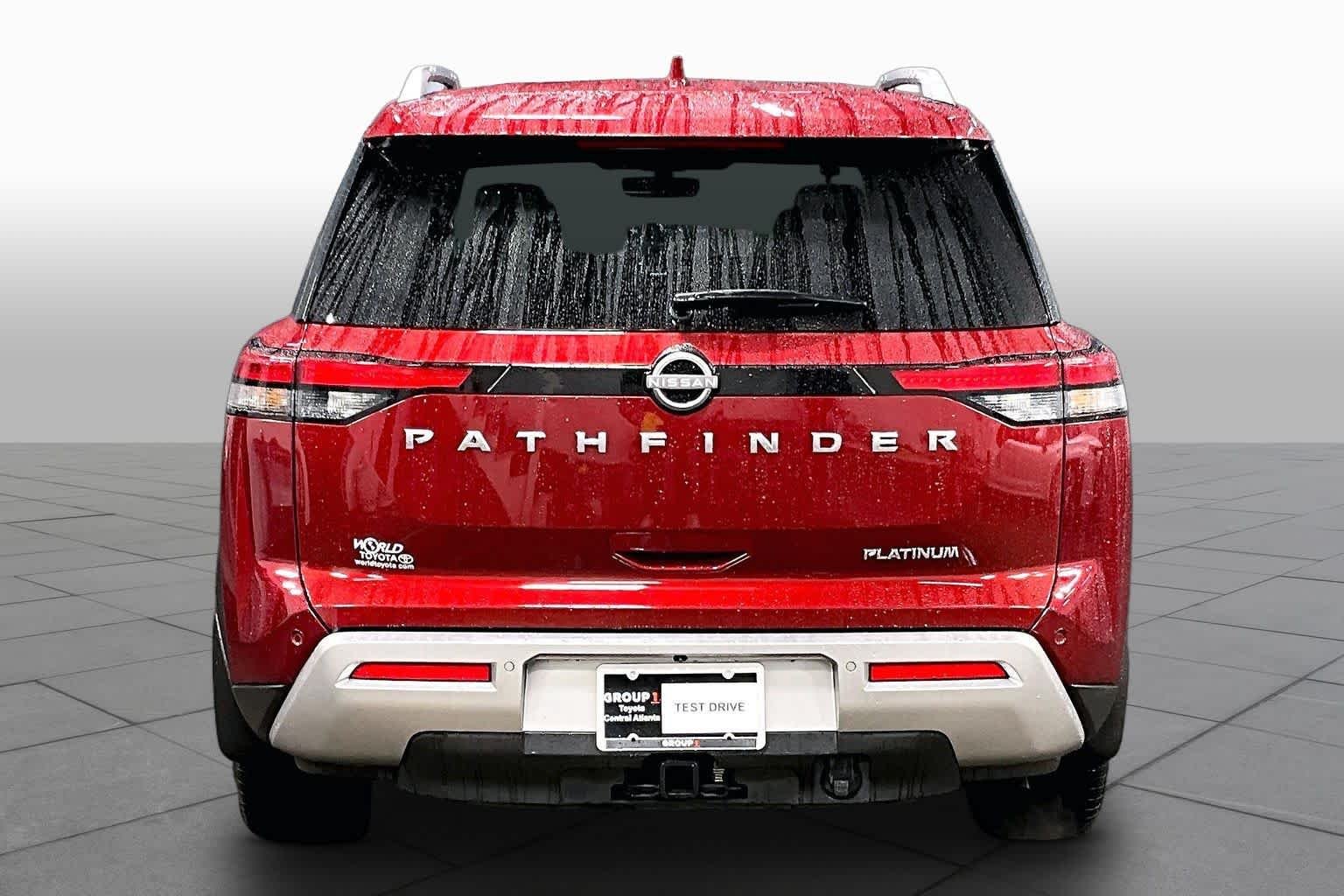 Used 2025 Scarlet Ember Tintcoat Nissan Platinum image 5