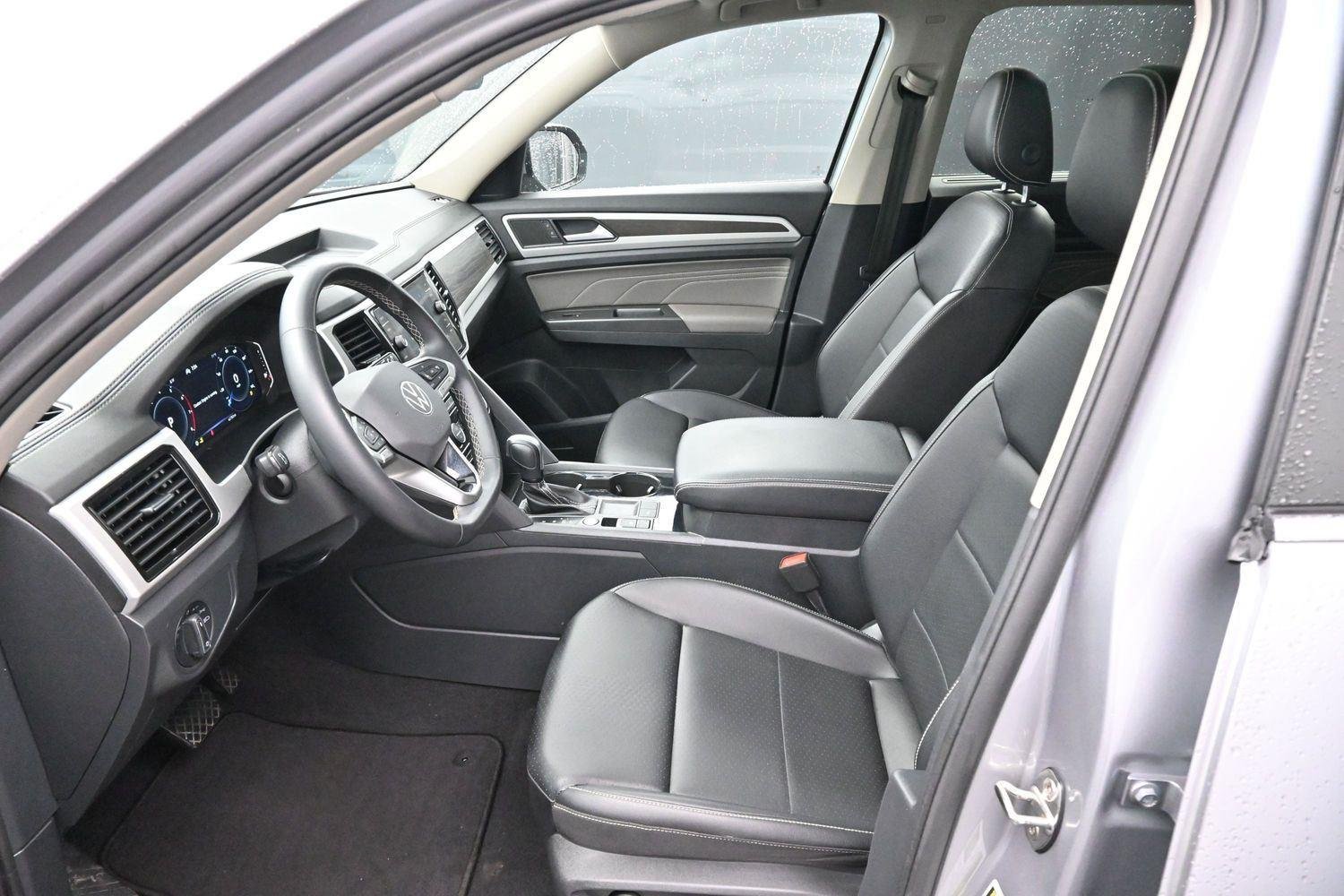 Used 2022 Pyrite Silver Metallic Volkswagen 2.0T SE w/Technology image 12