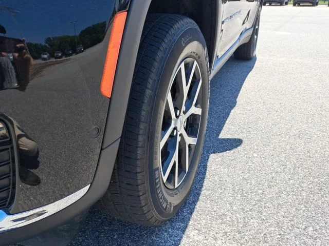 Used 2024 Black Jeep Limited image 19