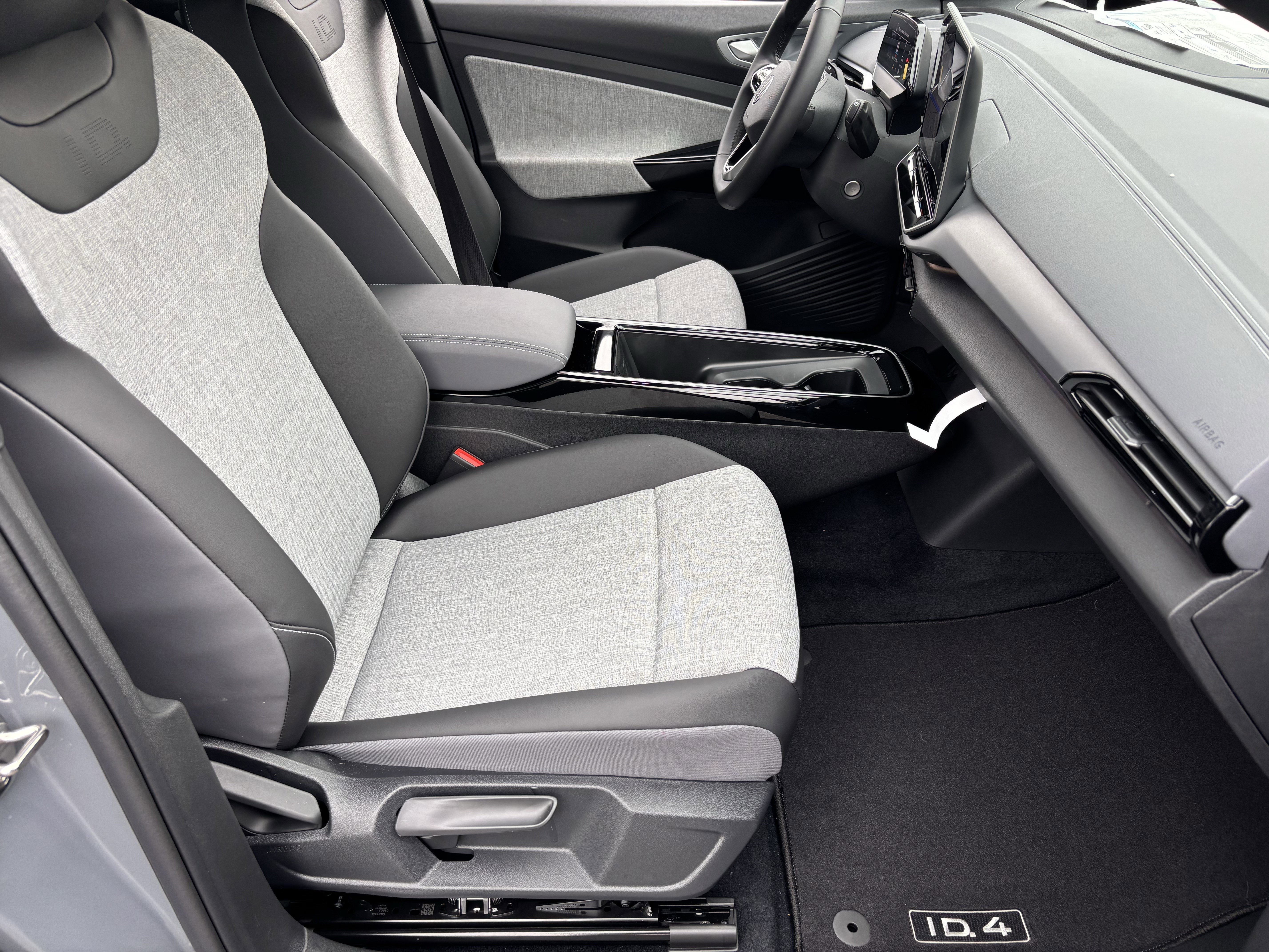 New 2026 Pure Gray Volkswagen Pro image 7
