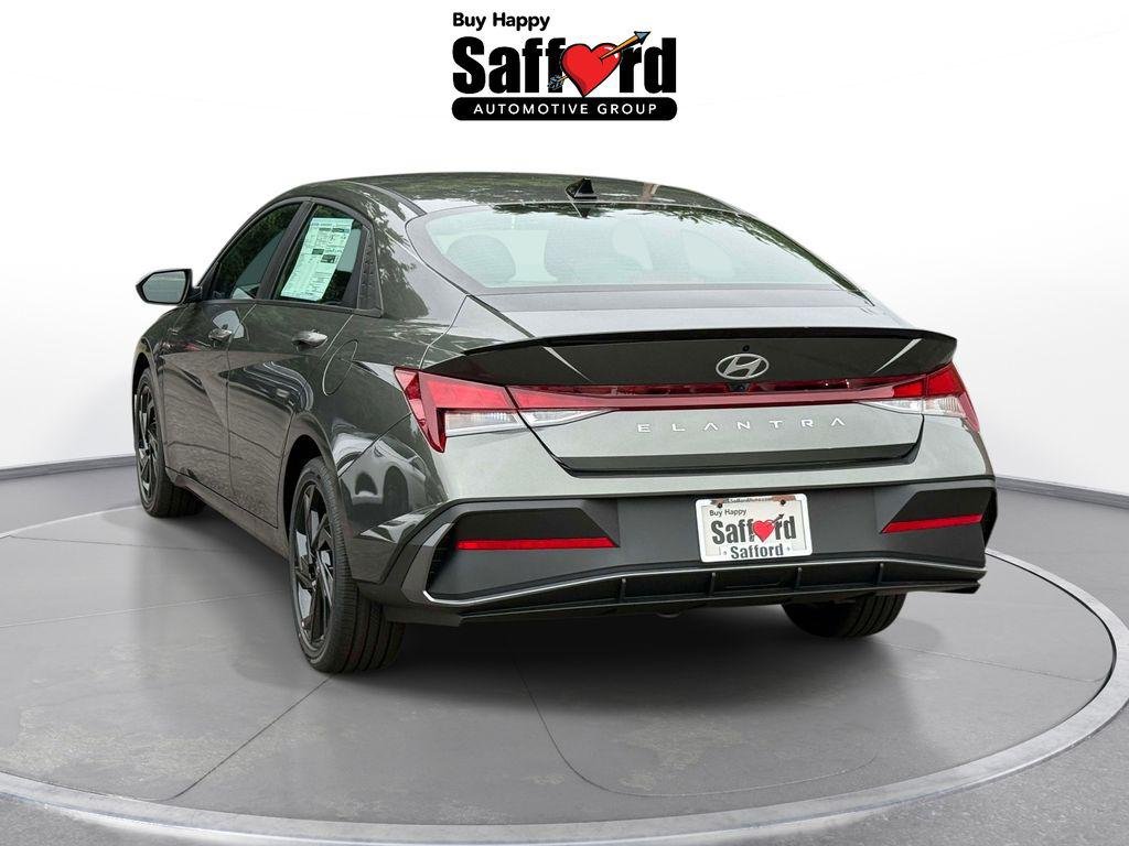 New 2026 Amazon Gray Hyundai SEL Sport image 5